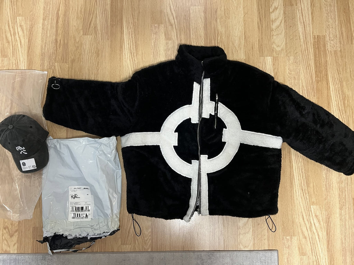 KUMA SHERPA JACKET | ONE PIECE
