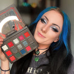 DE´LANCI Warcraft Illusion 15-Color Red & Black Pigment Eyeshadow Palette